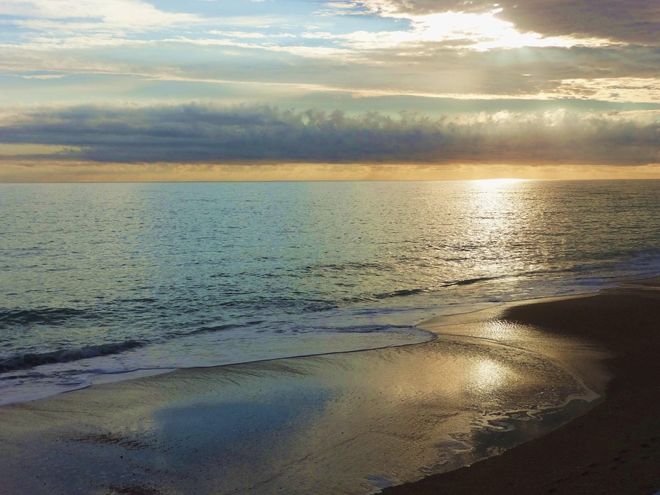 sunrise-on-ocean-723861_960_720